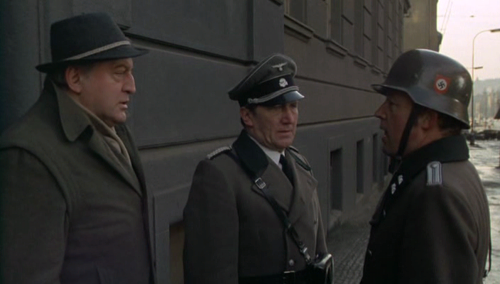 새벽의 7인 Operation.Daybreak.1975.X264.AC3-MASAO.mkv_014015856.png