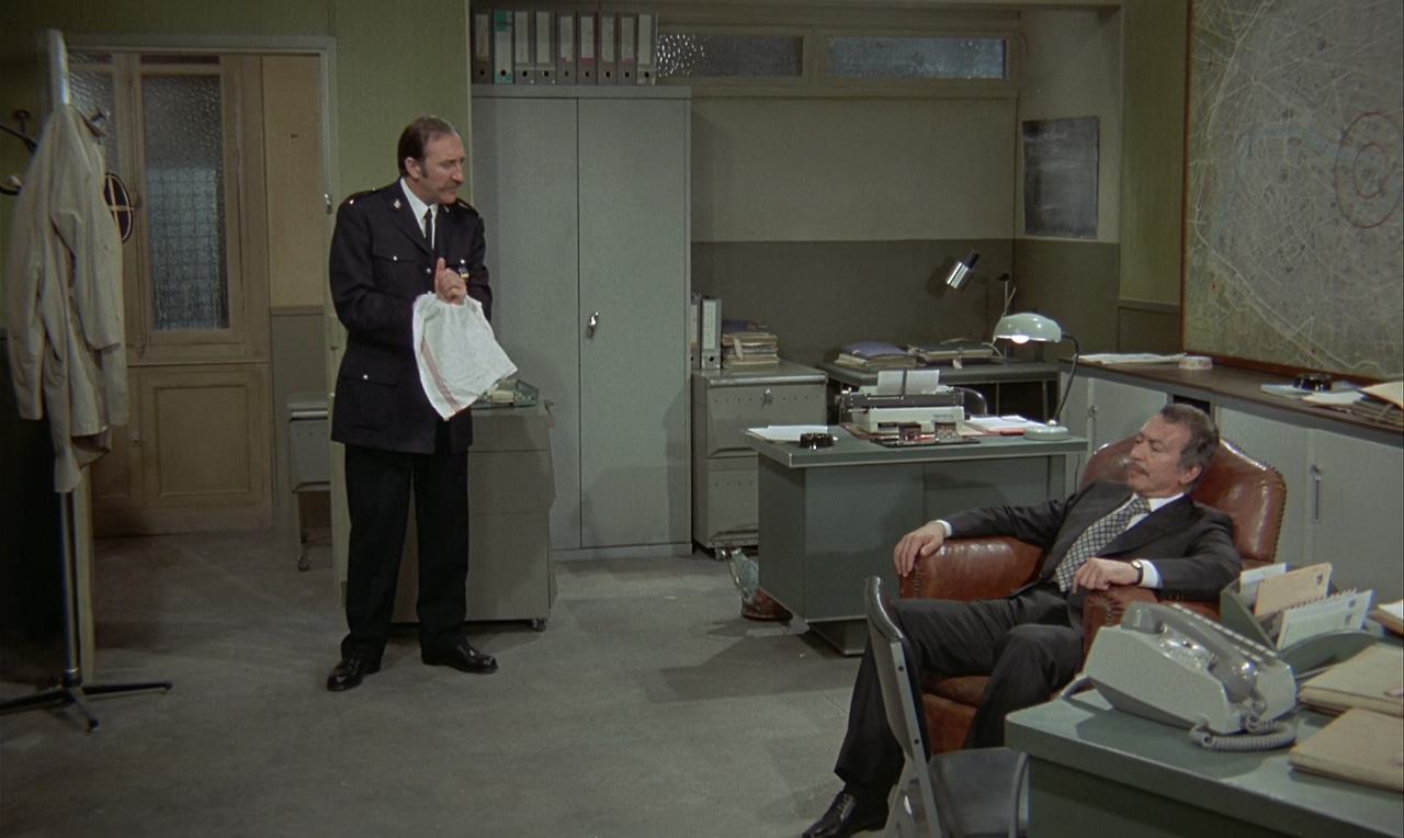 The Discreet Charm of the Bourgeoisie 1972 (1080p Bluray x265 HEVC 10bit AAC 2.0 French Tigole).mkv_005329625.png