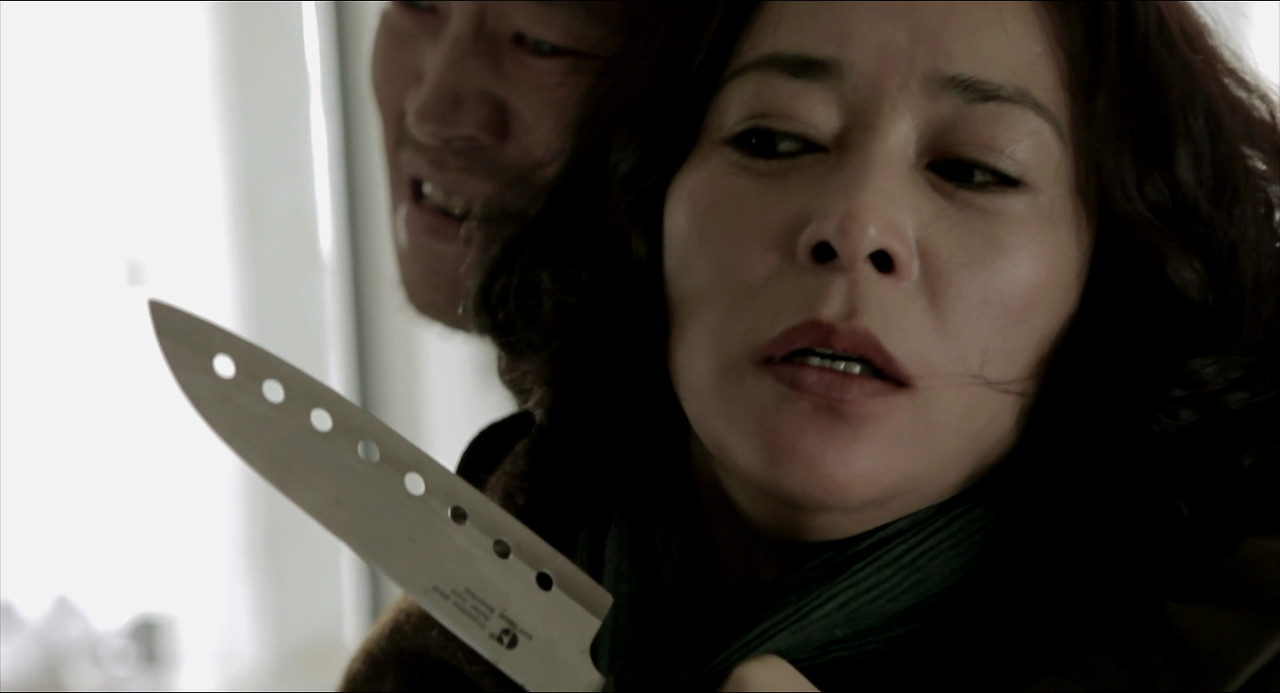 피에타.Pieta.2012.LIMITED.1080p.BluRay.x264-GiMCHi.mkv_003462250.png