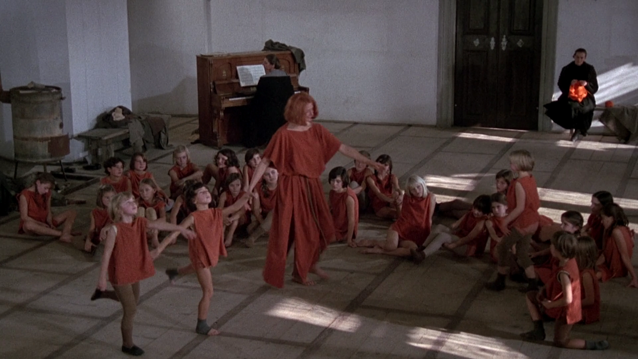 Isadora.1968.1080p.BluRay.x264-SONiDO.mkv_006049792.png