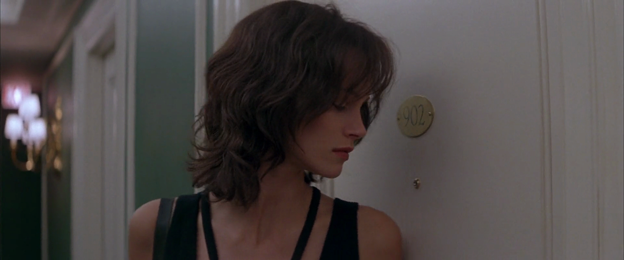 스피시즈 Species.1995.1080p.BluRay.x264-YIFY.mp4_012004116.png