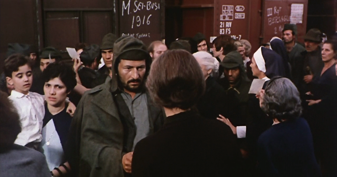 해바라기 Sunflower.I.Girasoli.1970.BDRip.720p.x264-mkvonly.mkv_003250939.png