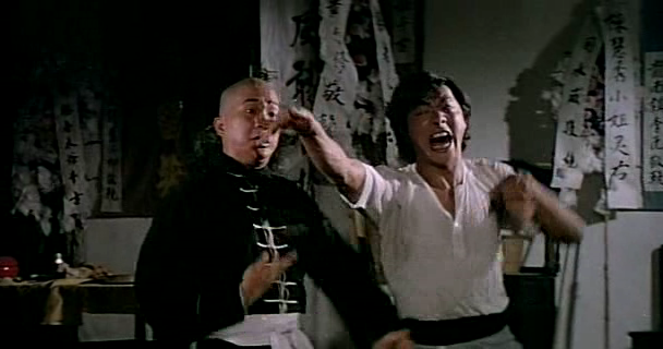 불장나한권.The.Buddhist.Fist.1979.DVDRip.XViD-GREiD.avi_004942909.png