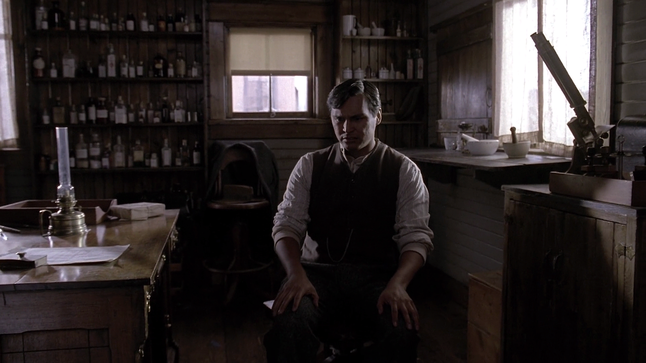 내 심장을 운디드 니에 묻어다오 Bury.My.Heart.At.Wounded.Knee.2007.1080p.WEBRip.x264-RARBG.mp4_014040945.png