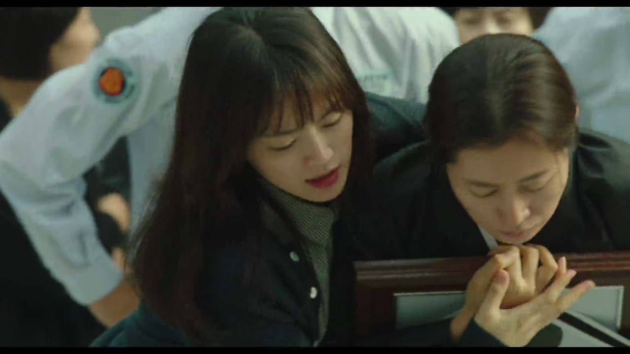 니 부모 얼굴이 보고 싶다.I.want.to.know.your.parents.2022.1080p.WEB-DL.AC3.5.1.H.264-Unknown.mkv_005902106.png