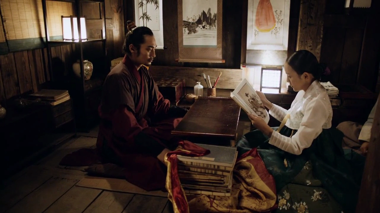 2015.02.10.어우동 주인없는 꽃.Eo.Woo-dong：Lost.Flower.2015.720p.HDRip.H264-CINEFOX.mp4_004230111.png