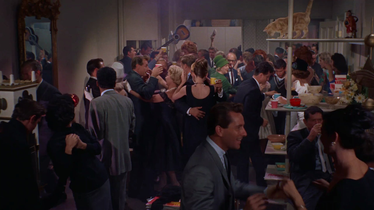 티파니에서 아침을 Breakfast.at.Tiffany's.1961.1080p.BluRay.x264.2Audo-JUG.mkv_003509084.png