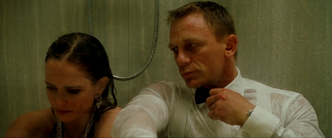 2006 - Casino.Royale..1080p.BluRay.DTS.HighCode.mkv_005037950.png