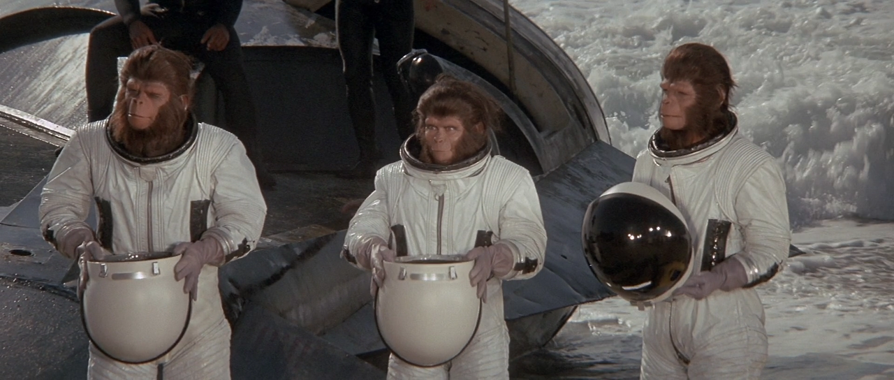 1971 Escape.From.The.Planet.Of.The.Apes.1971.1080p.BluRay.x264-SPARKS.mkv_000257383.png