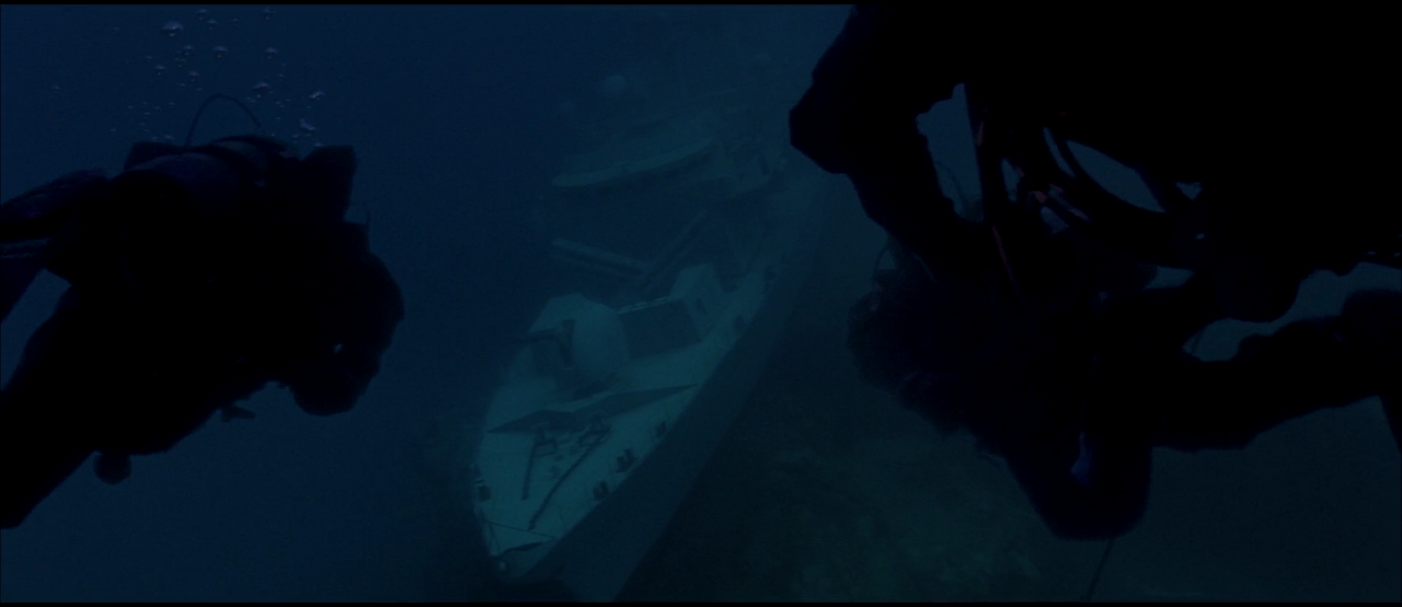 1997 - Tomorrow.Never.Dies.1080p.BluRay.DTS.HighCode.mkv_001177927.png