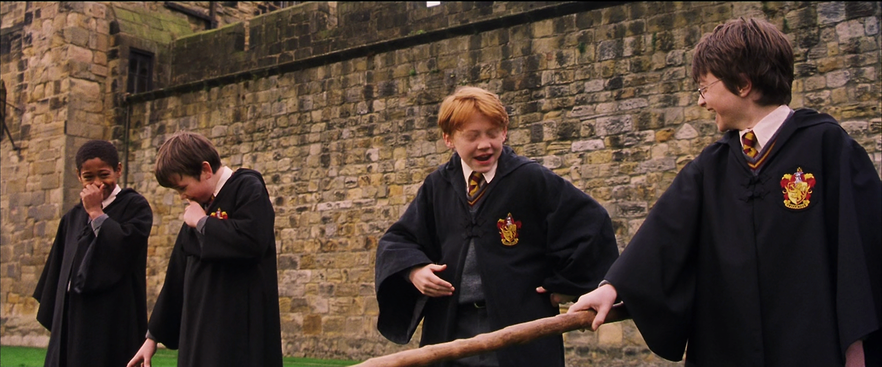 해리 포터와 마법사의 돌.Harry.Potter.and.the.Sorcerer's.Stone.2001.1080p.HQ.10bit.BluRay.5.1.x265.HEVC-MZABI.mkv_005917192.png