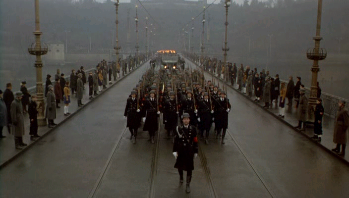 새벽의 7인 Operation.Daybreak.1975.X264.AC3-MASAO.mkv_011009427.png