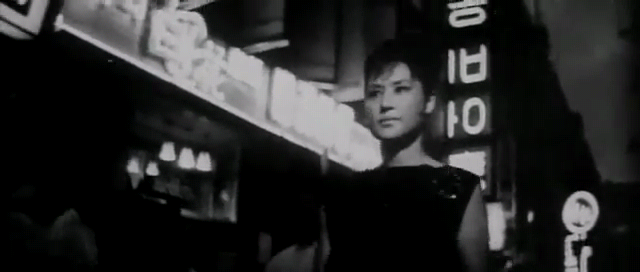 명동에_밤이_오면(1964년)_(최은희,남궁원,최지희).mp4_000151305.png