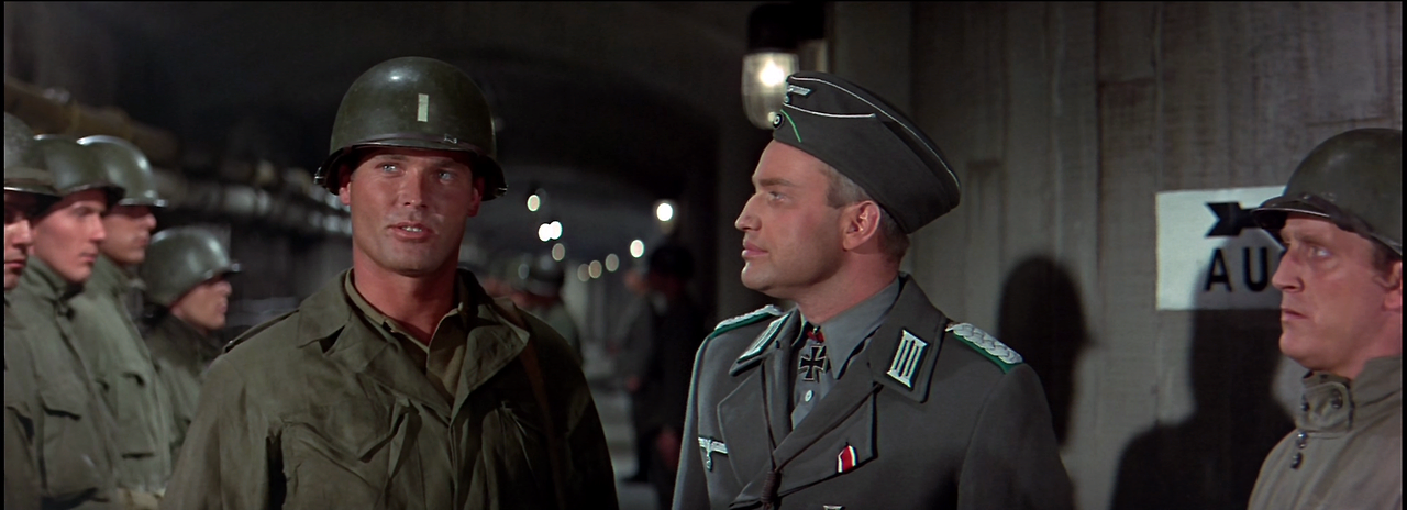벌지 대전투.Battle of the Bulge.1965.1080p.BluRay.x265.HEVC.10bit.AC3.5.1.r00t.mkv_001753872.png