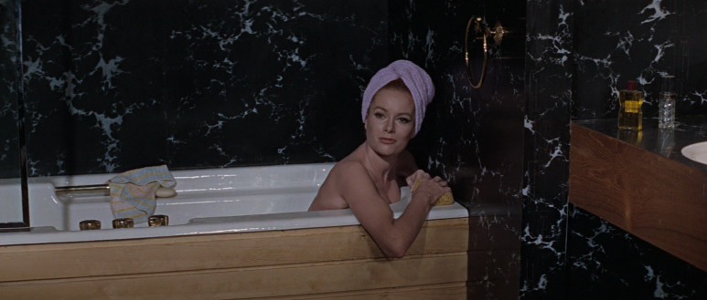 1965_-_Thunderball.1965.1080p.BluRay.DTS.HighCode.mkv_012214518.png