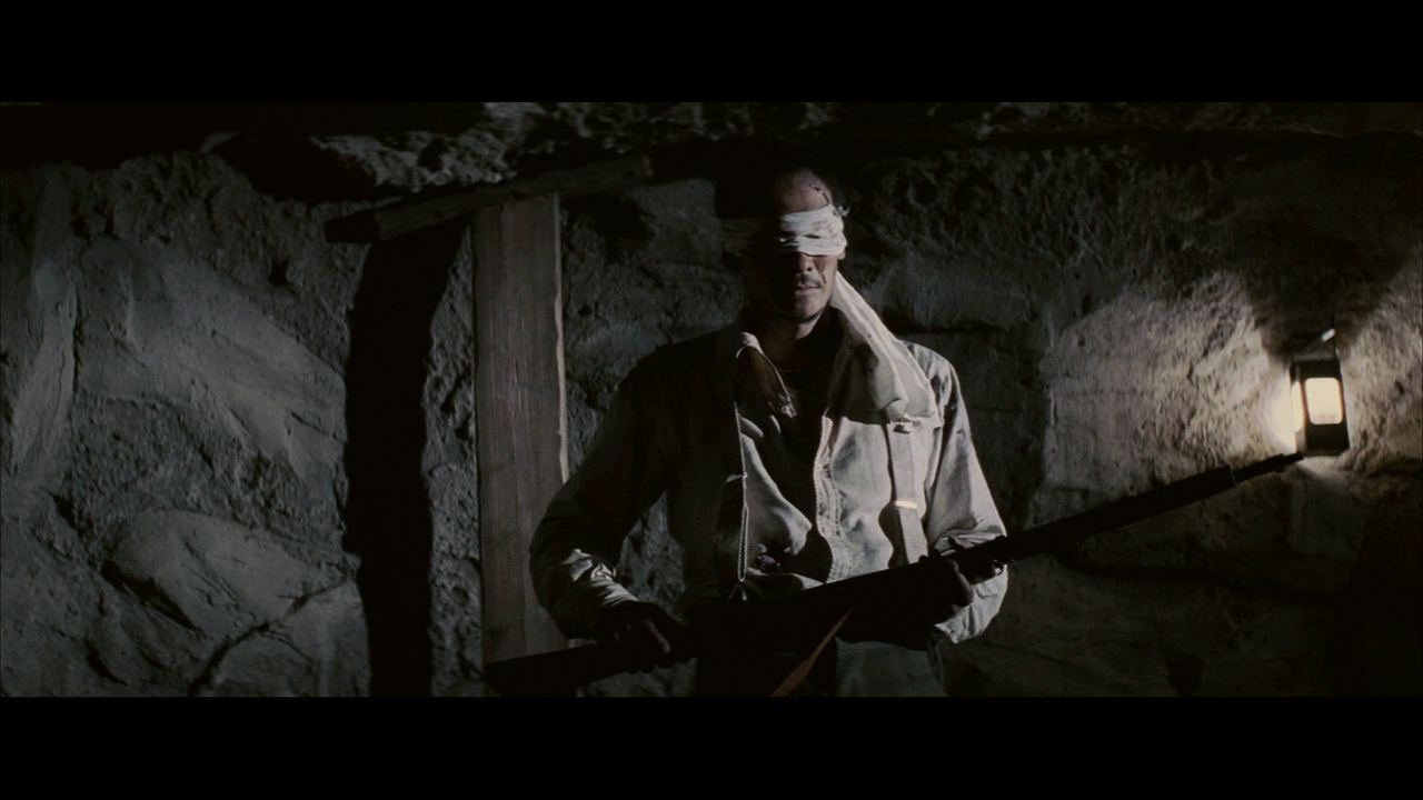 이오지마에서 온 편지 Letters.from.Iwo.Jima.2006.720p.BluRay.x264.AC3-CnSCG.mkv_014430998.png