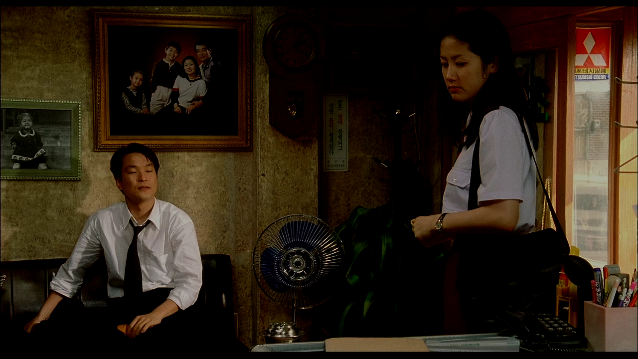 8월의 크리스마스.Christmas In August,1998.BluRay.REMUX.1080p.AVC.DTS-HD.MA5.1-MC.mkv_000428762.png