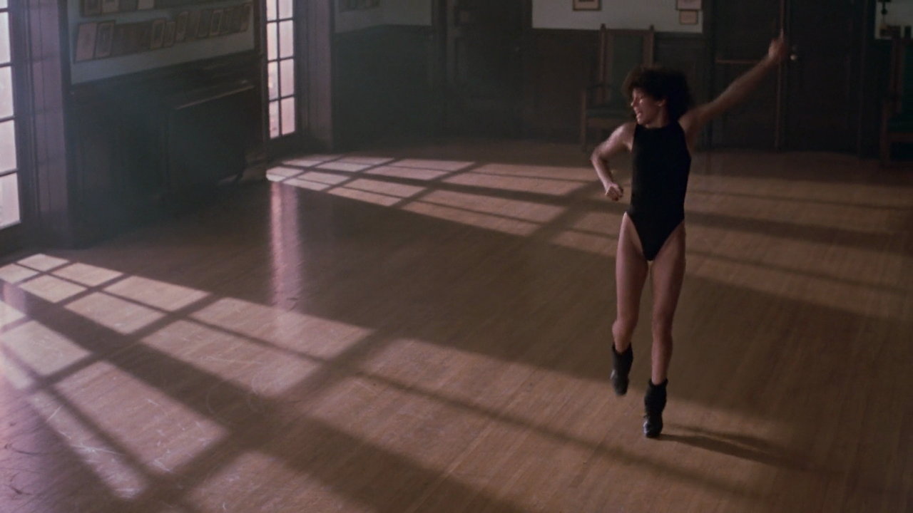 Flashdance.1983.REMASTERED.1080p.BluRay.H264.AAC-RARBG.mp4_012831478.png