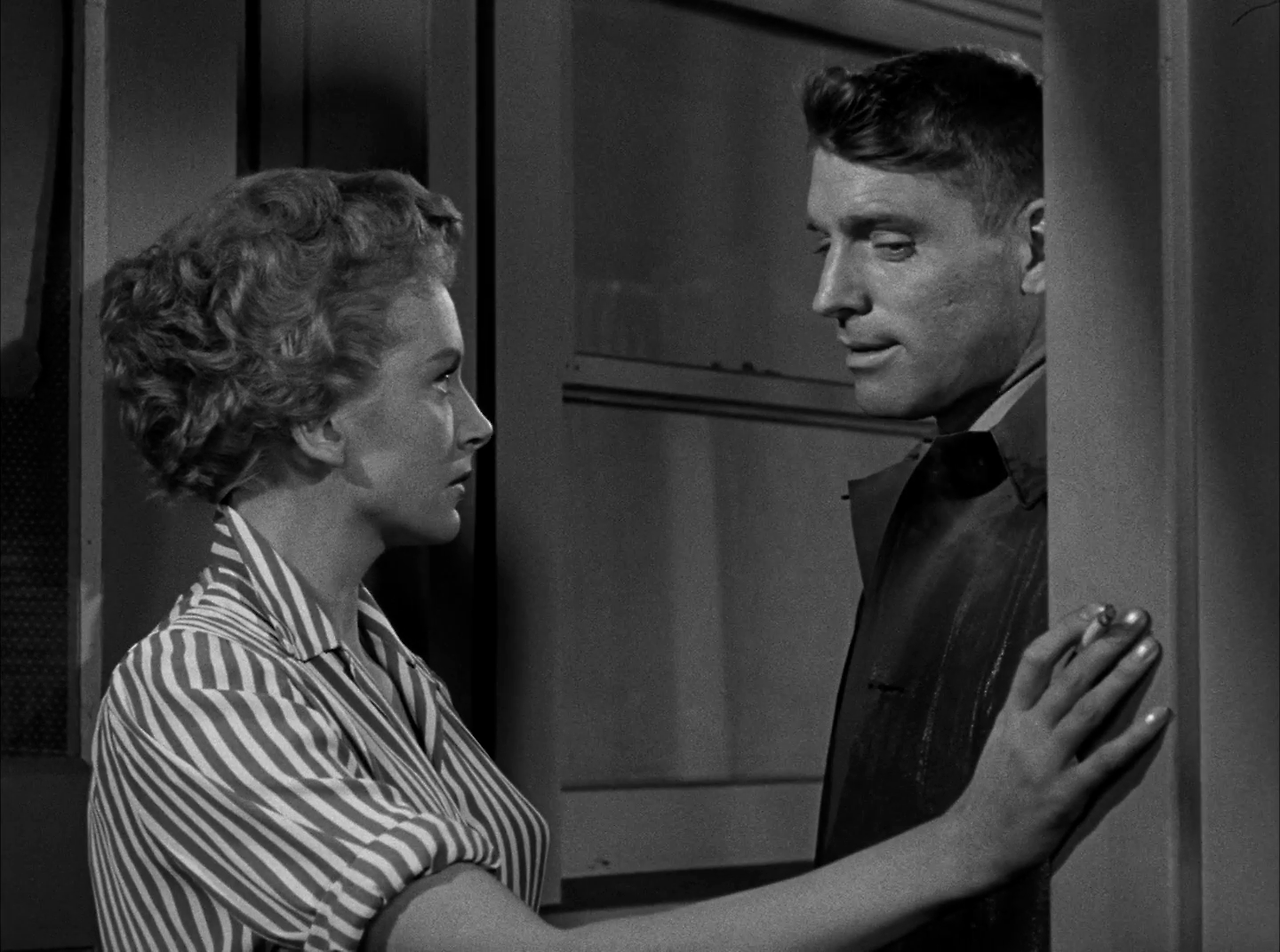 지상에서 영원으로 From Here to Eternity 1953 1080p.mkv_001280612.png