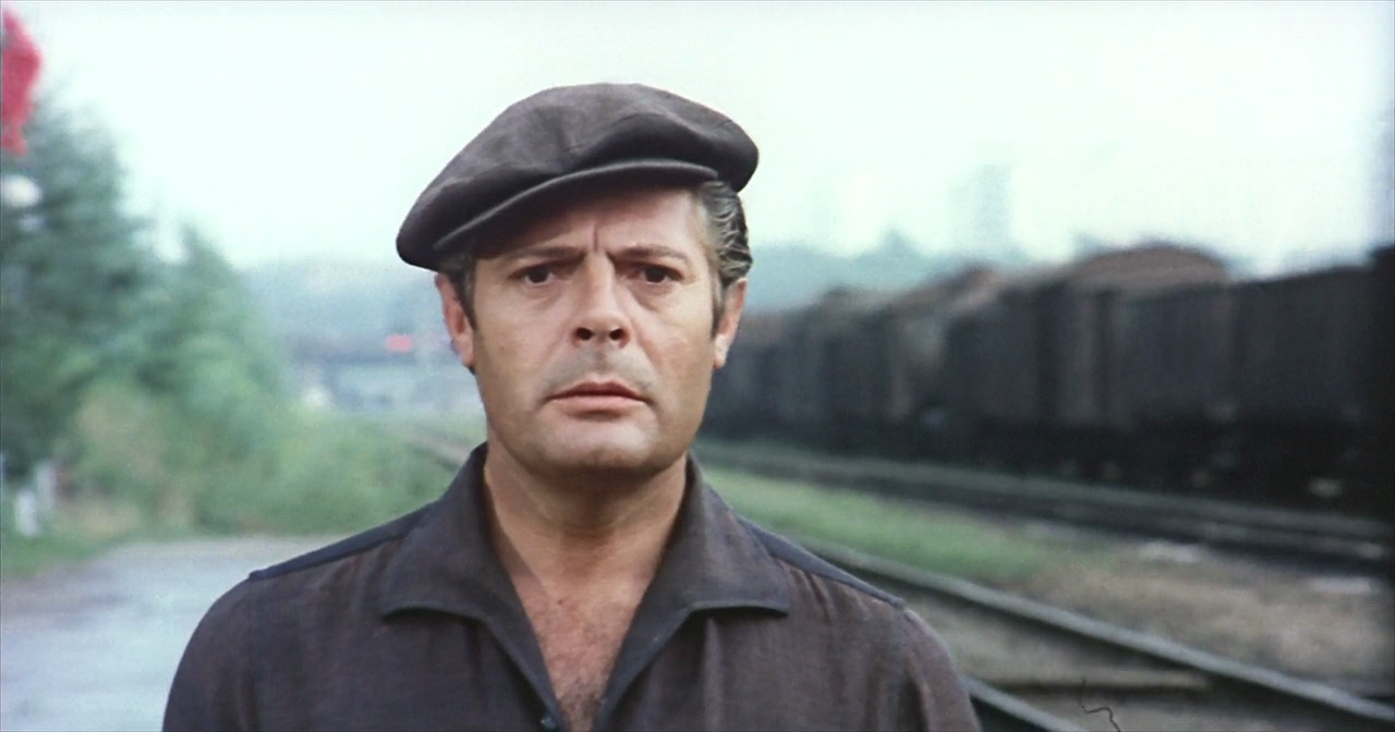 해바라기 Sunflower.I.Girasoli.1970.BDRip.720p.x264-mkvonly.mkv_011806020.png