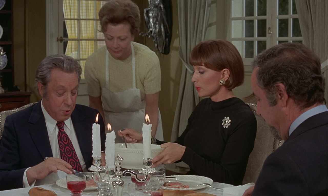 The Discreet Charm of the Bourgeoisie 1972 (1080p Bluray x265 HEVC 10bit AAC 2.0 French Tigole).mkv_005751958.png