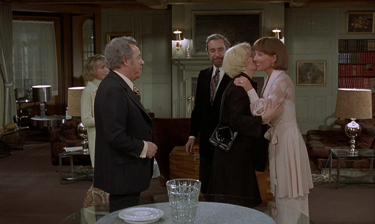 The Discreet Charm of the Bourgeoisie 1972 (1080p Bluray x265 HEVC 10bit AAC 2.0 French Tigole).mkv_000210750.png