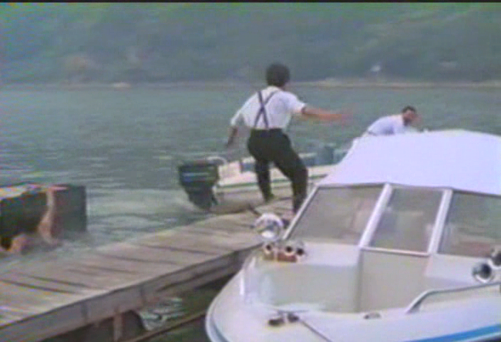 돌아이3탄.1987.VCDRip.RERip.XviD-CD2.avi_003757344.png