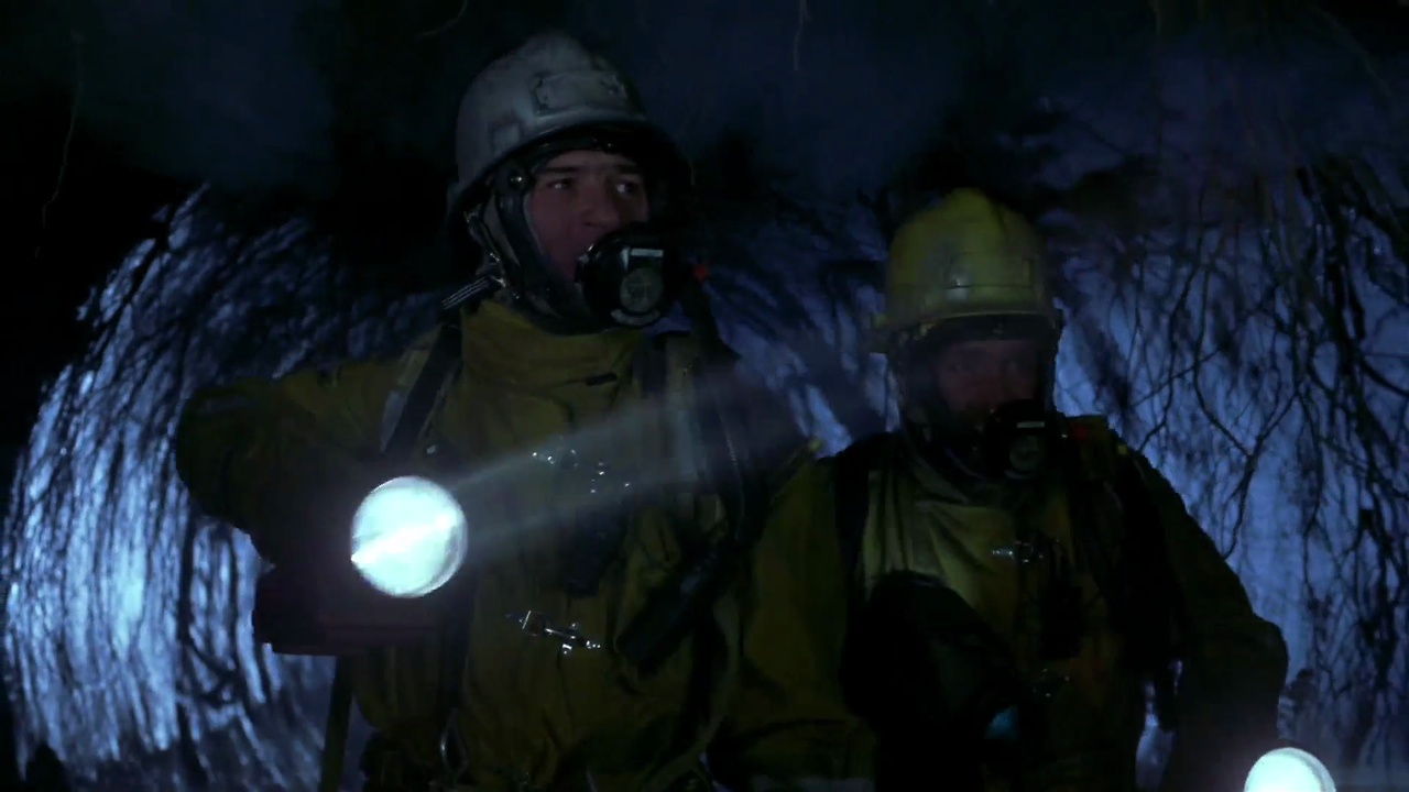 볼케이노 Volcano.1997.1080p.BluRay.H264.AAC-RARBG.mp4_001413037.png