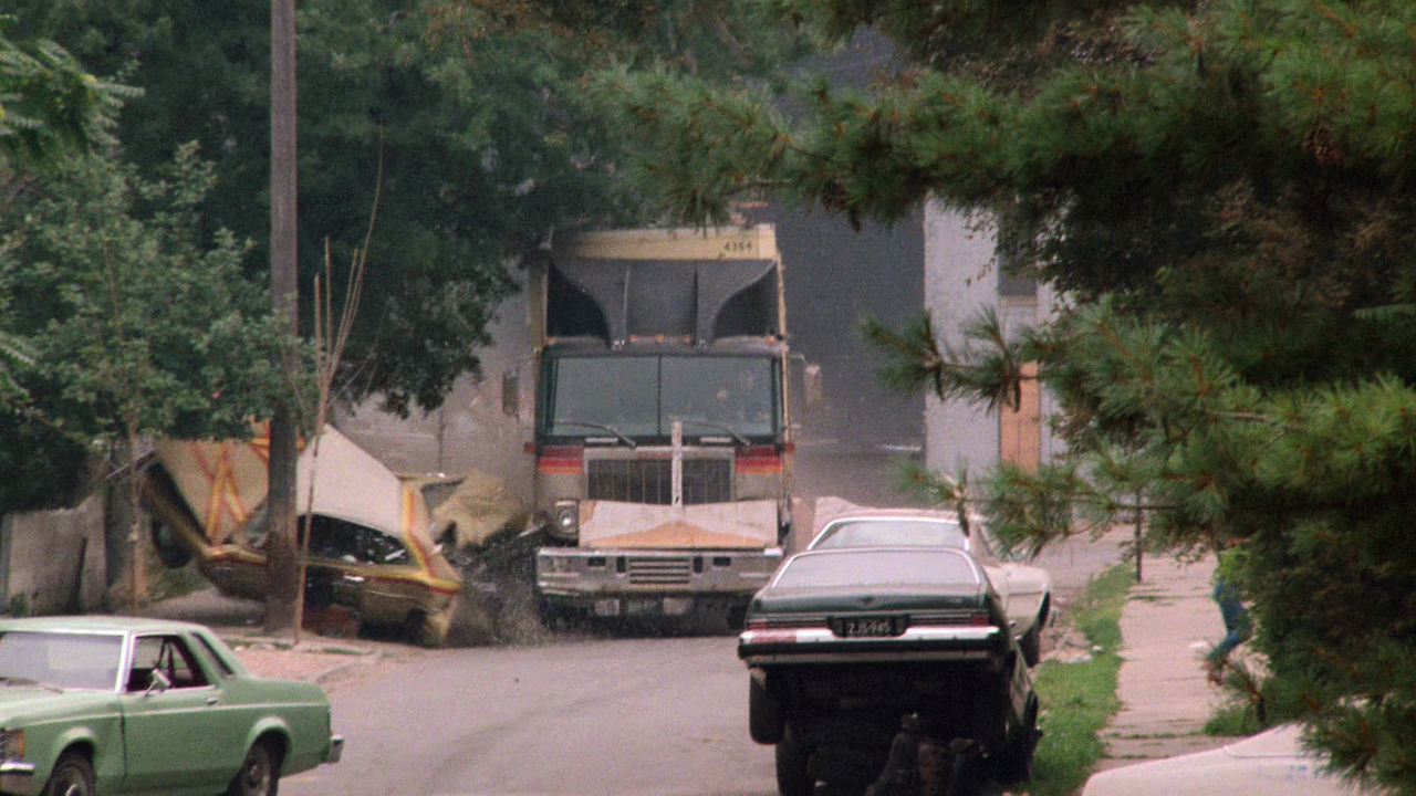 Beverly Hills Cop (1984) RM4K (1080p BluRay x265 HEVC 10bit AAC 5.1 Tigole).mkv_000701012.png