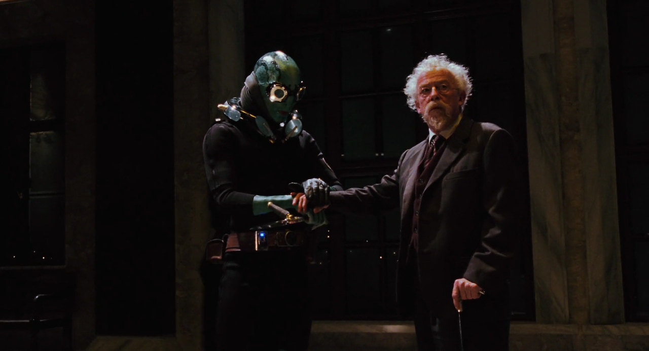 Hellboy.2004.DC.REMASTERED.1080p.BluRay.H264.AAC-RARBG.mp4_002810518.png