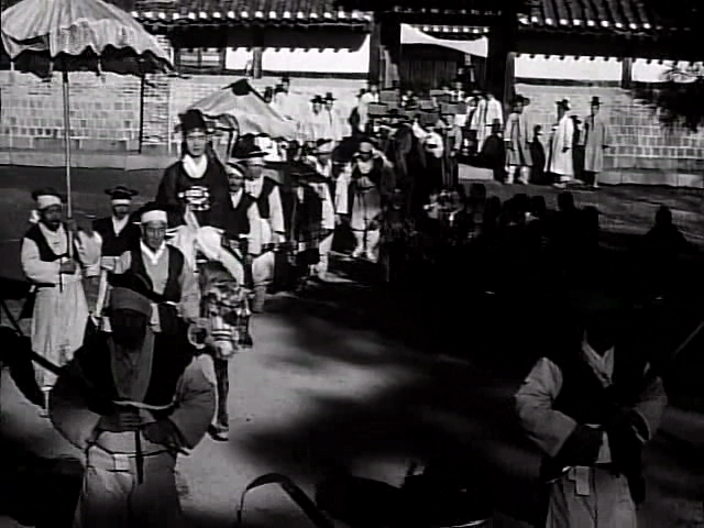 시집 가는 날.The.Wedding.Day.1956.조미령, 김승호, 최현, 김유희.XviD.AC3-WAF.avi_011500907.png