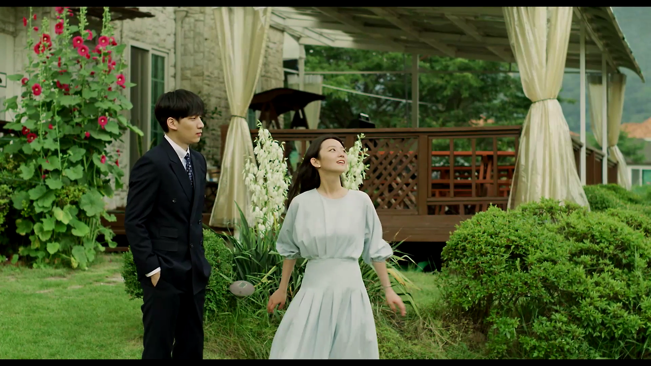 색다른 그녀.2021.1080p.FHDRip.H264.AAC-NonDRM.mp4_003726500.png