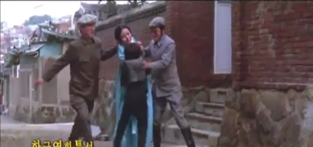 실록 김두한 (1974년).(이대근,고은아,이순재,백일섭).mp4_001532413.png