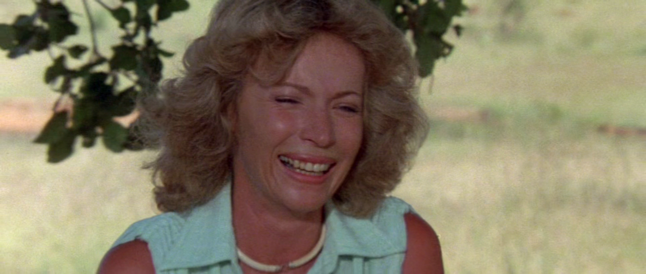 부시맨 The.Gods.Must.Be.Crazy.1984.1080p.WEBRip.x265-RARBG.mp4_014651655.png