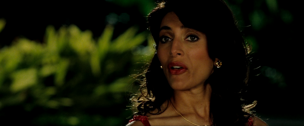 2006 - Casino.Royale..1080p.BluRay.DTS.HighCode.mkv_002145268.png