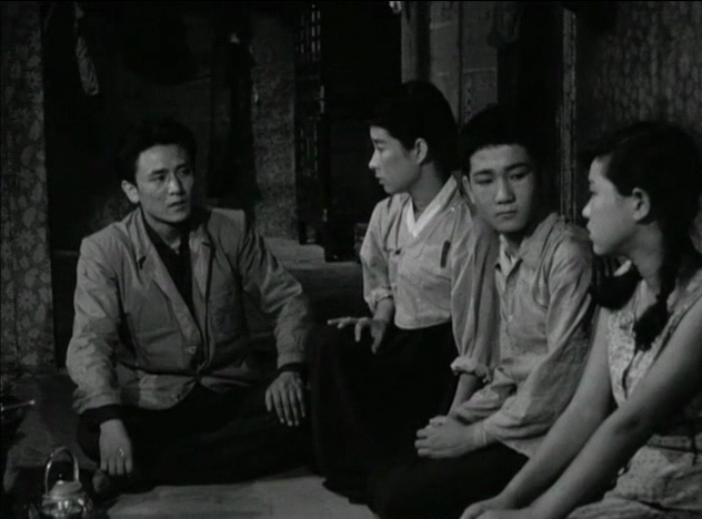 1959년.구름은 흘러도,김영옥,최남현,엄앵란.avi_000702232.png