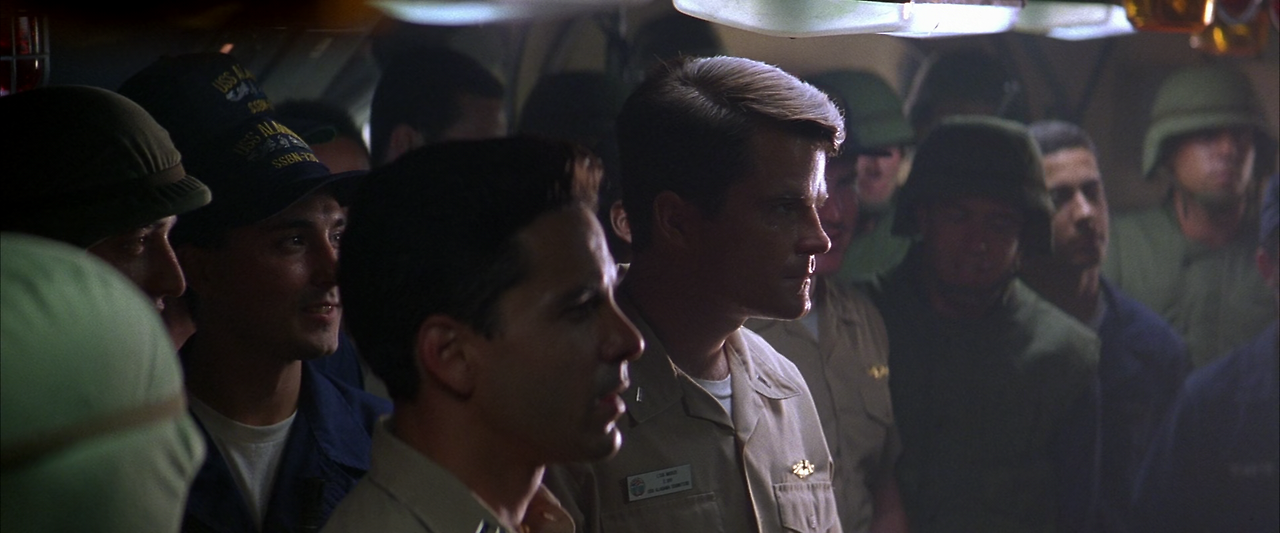 크림슨 타이드 Crimson Tide (1995) (1080p BluRay x265 HEVC 10bit AAC 5.1 Tigole).mkv_006296999.png