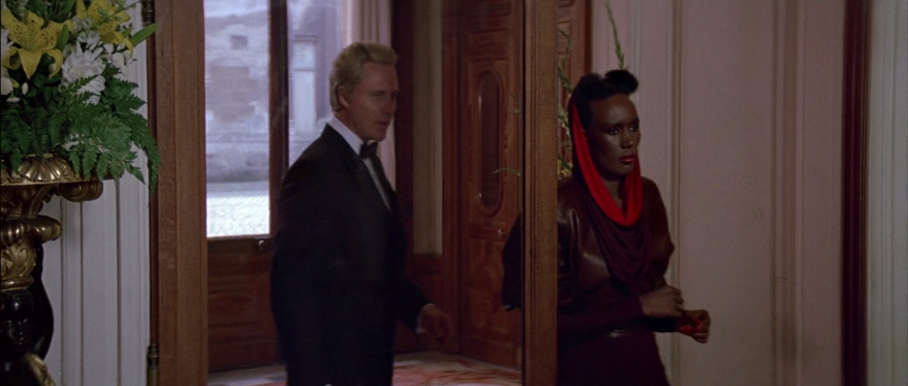 1985 - A.View.to.a.Kill.1080p.BluRay.DTS.HighCode.mkv_001833582.png