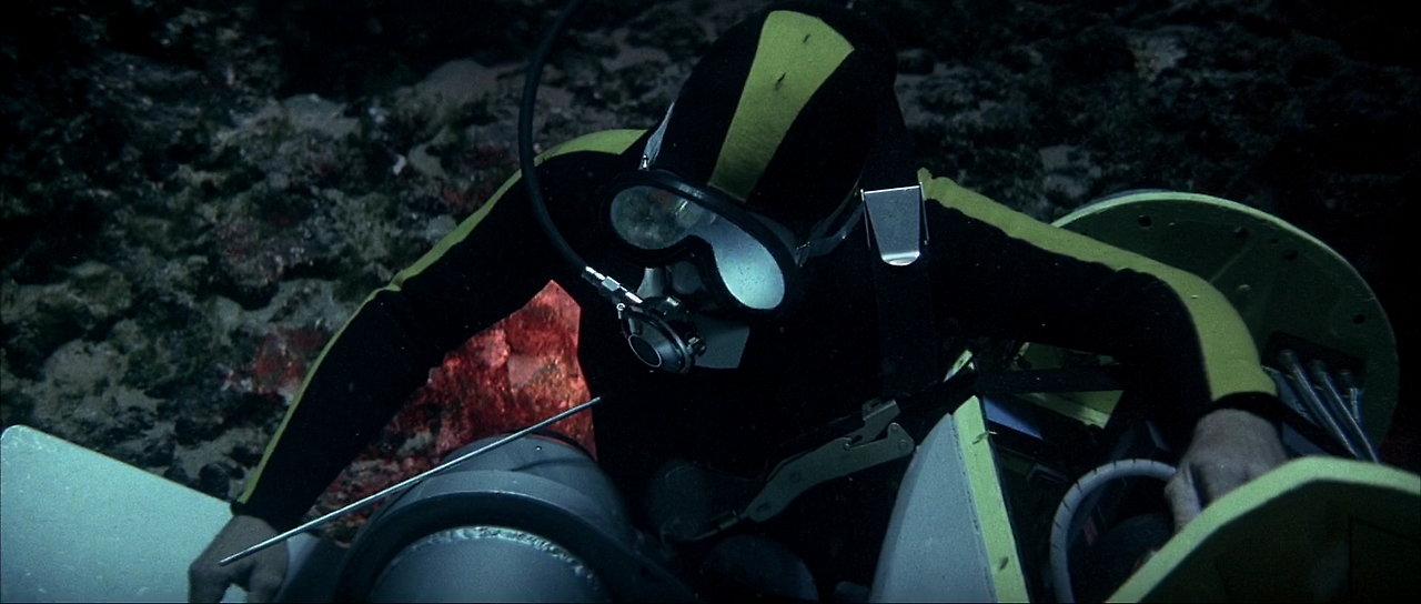 1983 - .Never.Say.Never.Again.1080p.BluRay.DTS.HighCode.mkv_007651477.png