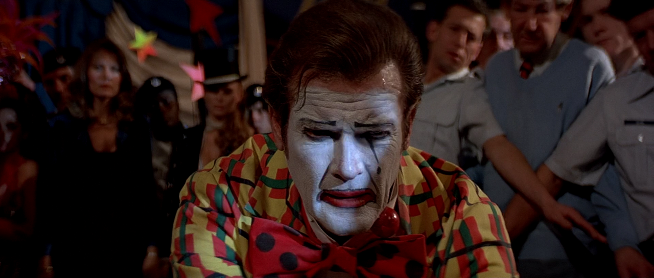 1983 - Octopussy.1080p.BluRay.DTS.HighCode.mkv_006918620.png