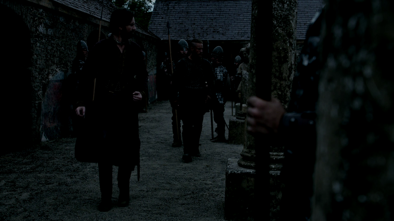 Vikings.S02E04.Eye.for.an.Eye.1080p.BluRay.REMUX.AVC.DTS-HD.MA.5.1-NOGRP.mkv_000653528.png