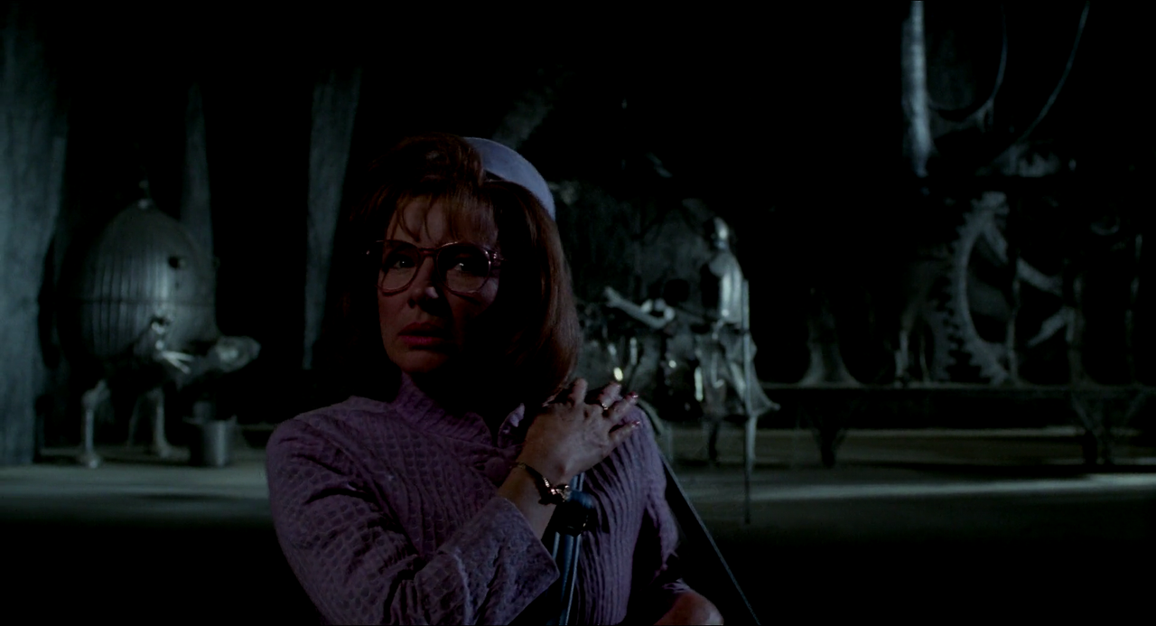 가위손 Edward.Scissorhands.1990.REMASTERED.1080p.BluRay.H264.AAC-RARBG.mp4_000709000.png