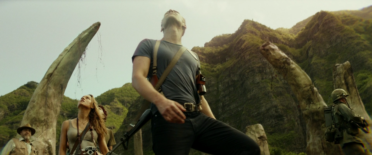 Kong.Skull.Island.2017.1080p.BluRay.x264.DTS-HD.MA.7.1-FGT.mkv_004566111.png