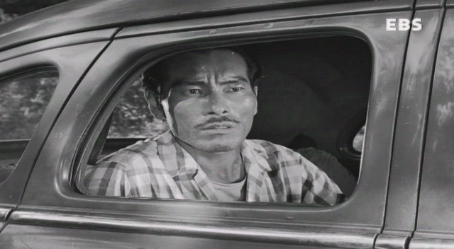 서울의 휴일 (1956) [이용민감독][노능걸, 양미희, 임성숙, 박상익] SDTV.XviD.avi_010105067.png