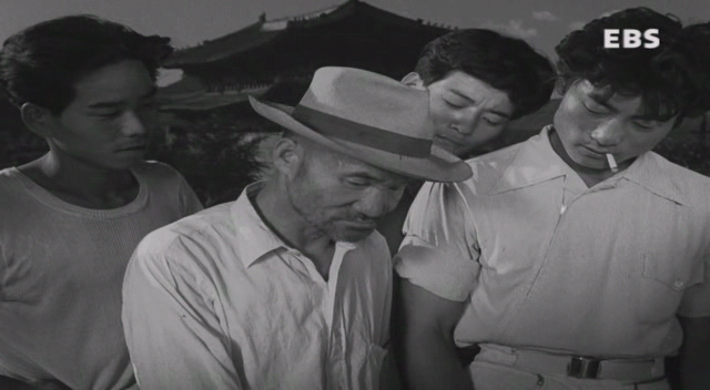 서울의 휴일 (1956) [이용민감독][노능걸, 양미희, 임성숙, 박상익] SDTV.XviD.avi_011203671.png