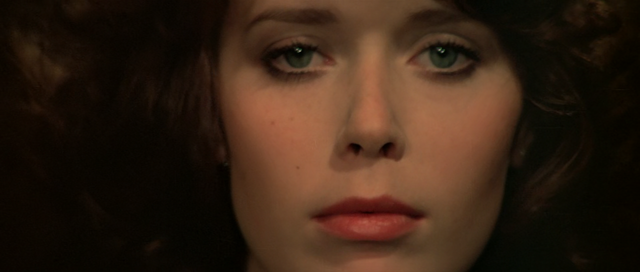 Emmanuelle.2.1975.DUBBED.1080p.BluRay.x265.mp4_001102142.png