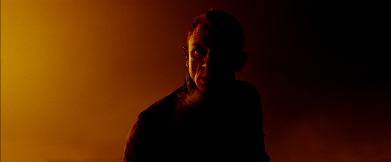 2012 - Skyfall.1080p.BluRay.DTS.multisub.HighCode.mkv_007661946.png