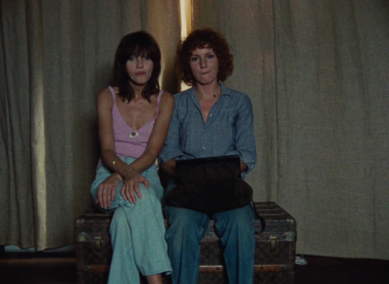 Celine.and.Julie.Go.Boating.1974.FRENCH.1080p.BluRay.H264.AAC-VXT.mp4_020618921.png