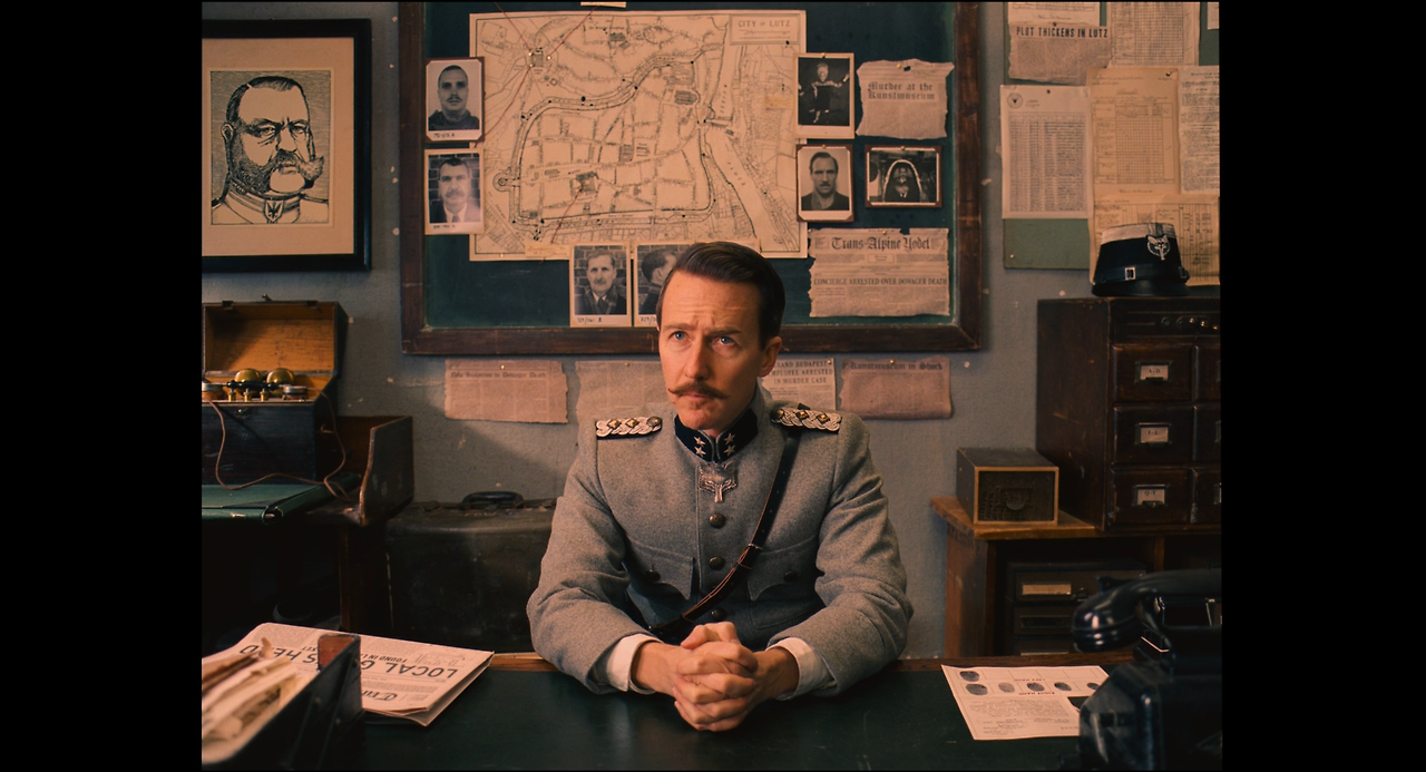 The.Grand.Budapest.Hotel.2014.1080p.BluRay.x264.DTS-HD.MA.5.1-RARBG.mkv_004311933.png