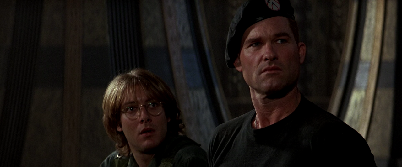 Stargate.1994.DC.1080p.BluRay.x265.HEVC.10bit.AAC.5.1-Tigole.mkv_004945232.png